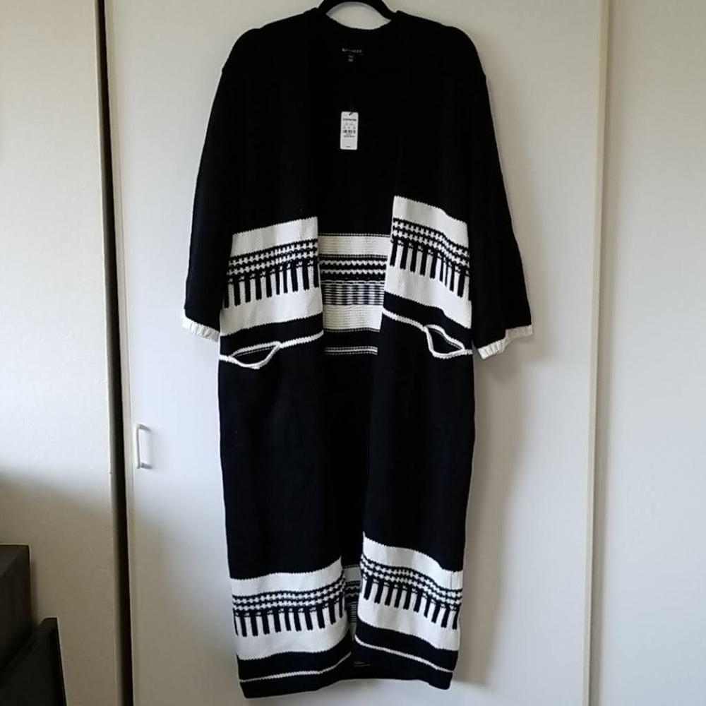 Express | Black & White Long 3/4 Sleeve Cardigan Sweater